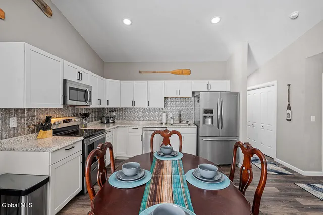 $820,000 | 934 South Shore Road, Edinburg, NY 12134