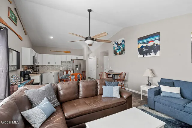 $820,000 | 934 South Shore Road, Edinburg, NY 12134