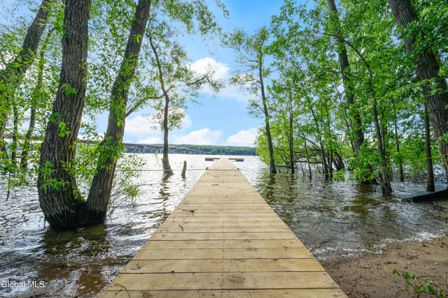 $820,000 | 934 South Shore Road, Edinburg, NY 12134