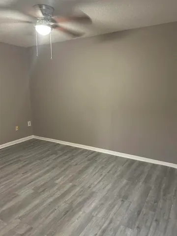 $1,300 | 3635 Chesterwood Drive, Unit 75, Memphis, TN 38118