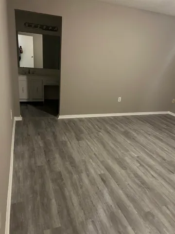 $1,300 | 3635 Chesterwood Drive, Unit 75, Memphis, TN 38118