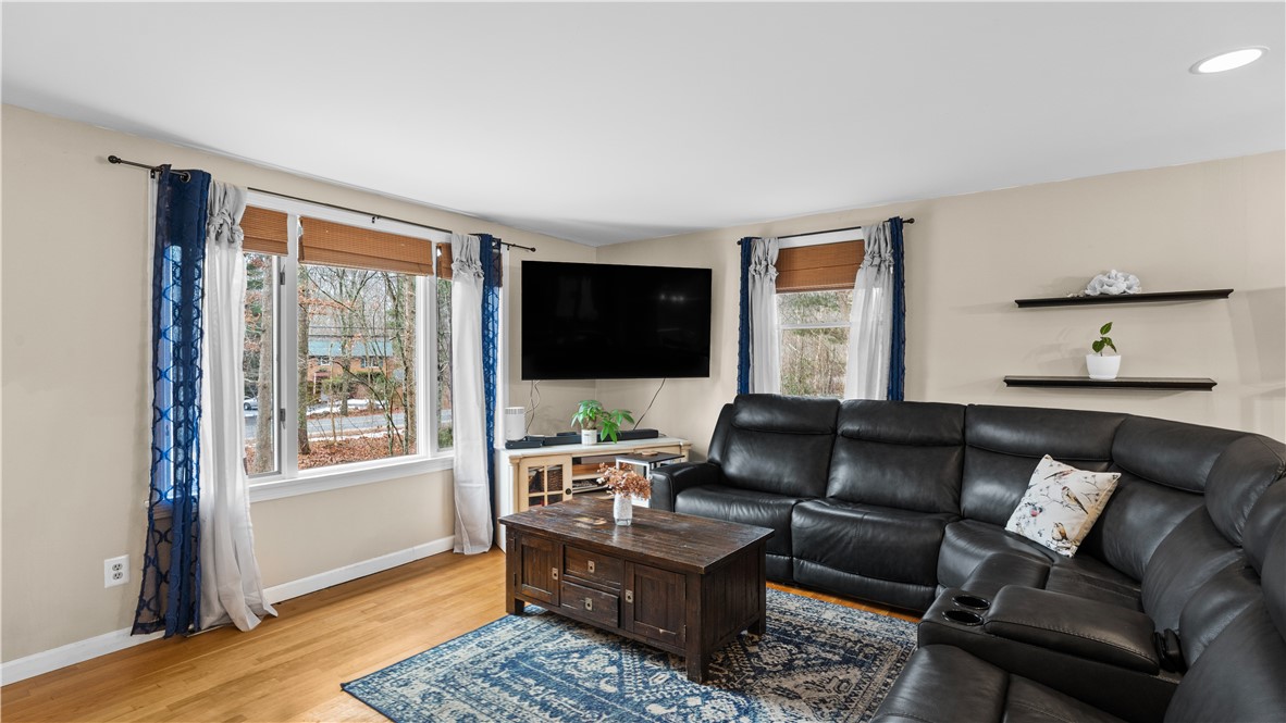 267 Yawgoo Valley Road Exeter, RI 02822 - Photo 7 of 34