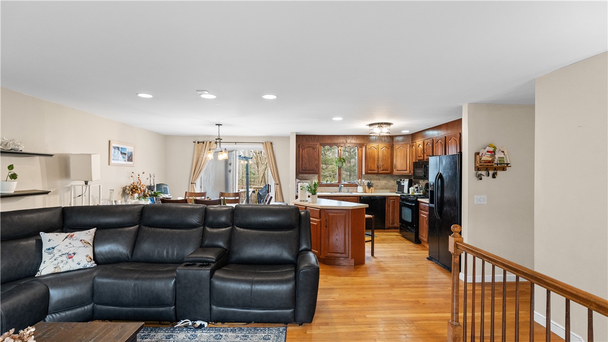 267 Yawgoo Valley Road Exeter, RI 02822 - Photo 8 of 34
