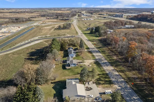 $1,000,000 | 4601 Co Hwy TT, Sun Prairie, WI 53590