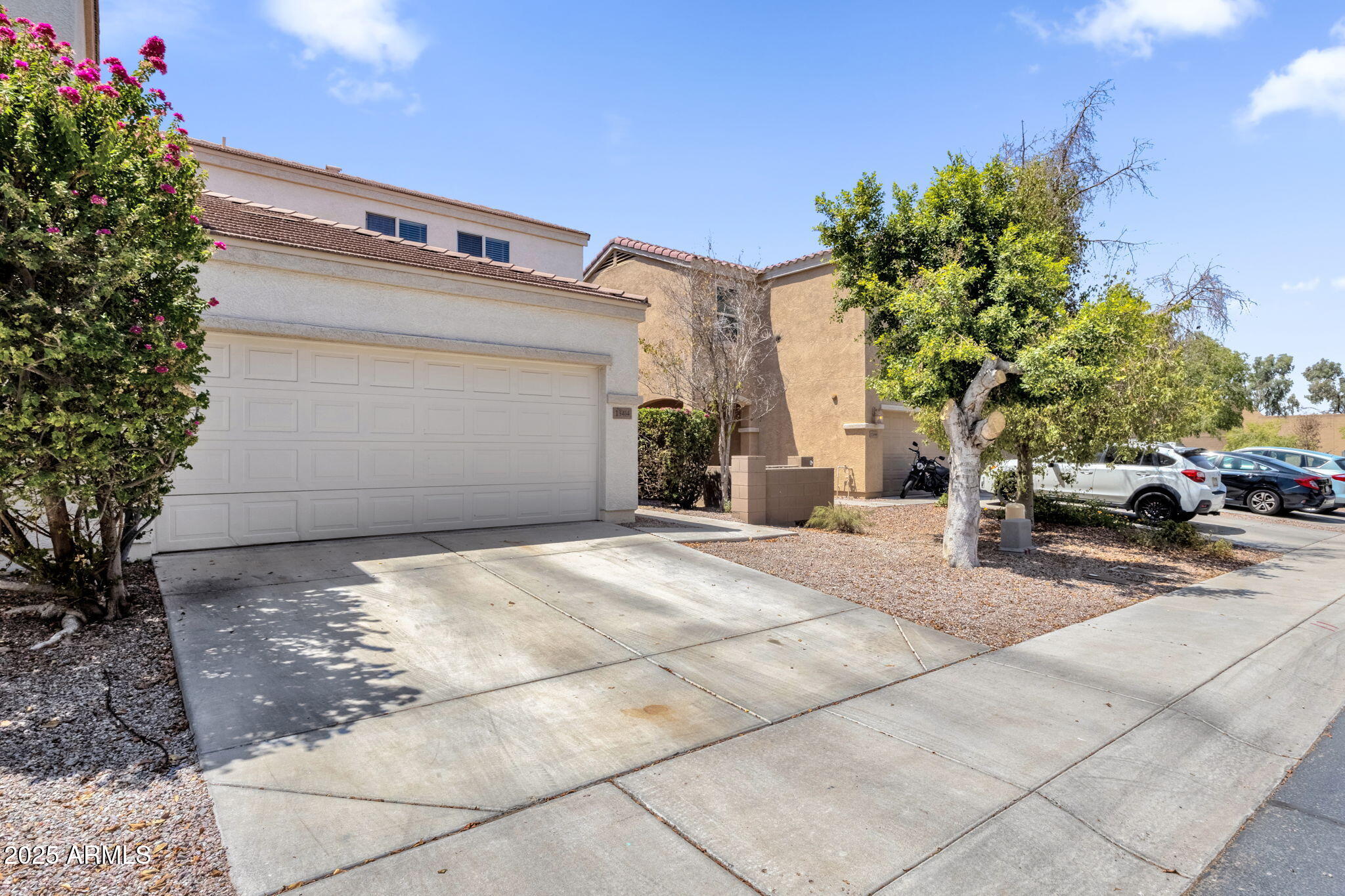 13414 North 87th Lane Peoria, AZ 85381 - Photo 2 of 45