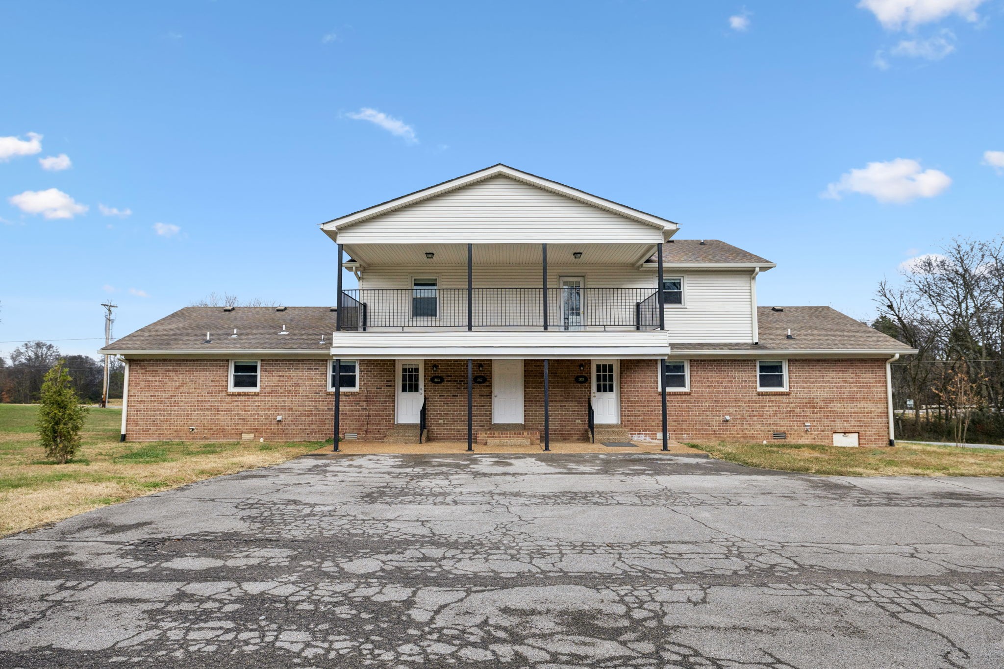 2053 West Jefferson Pike Murfreesboro, TN 37129 - Photo 83 of 86 a front view of a house with a yard