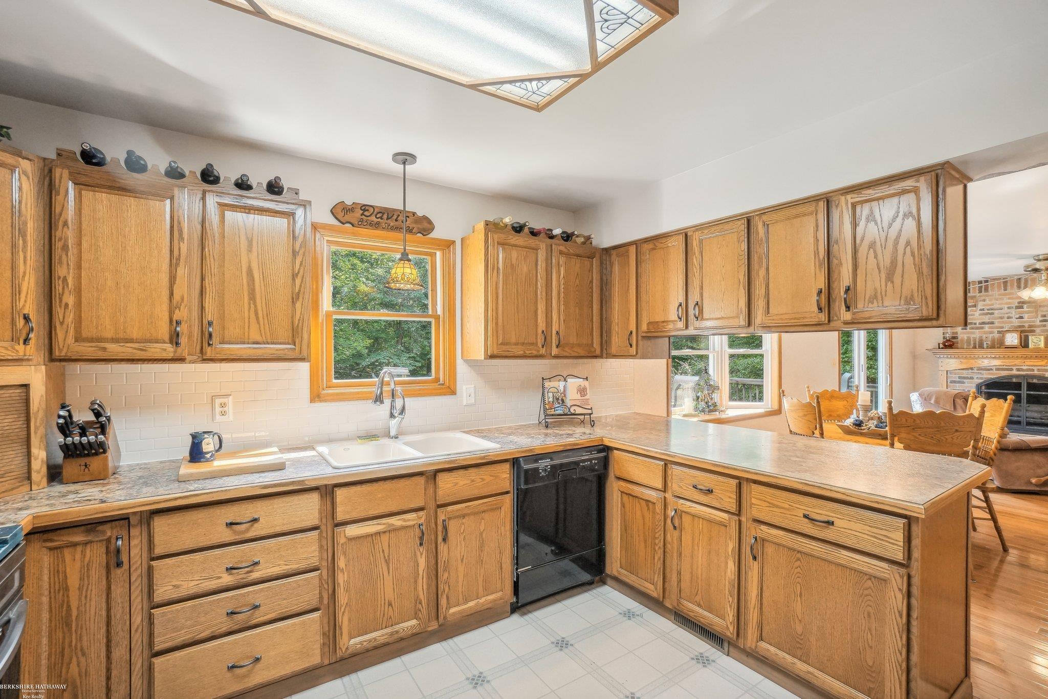 6201 Metcalf Road North Street, MI 48049 - Photo 8 of 43 50153716-cb39aa11-880b-4a58-a55f-556c46adb56d.JPG
