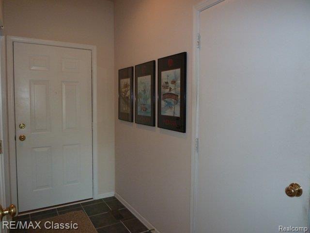 41654 Mitchell Road, Unit 52 Novi, MI 48377 - Photo 15 of 23 FOYER