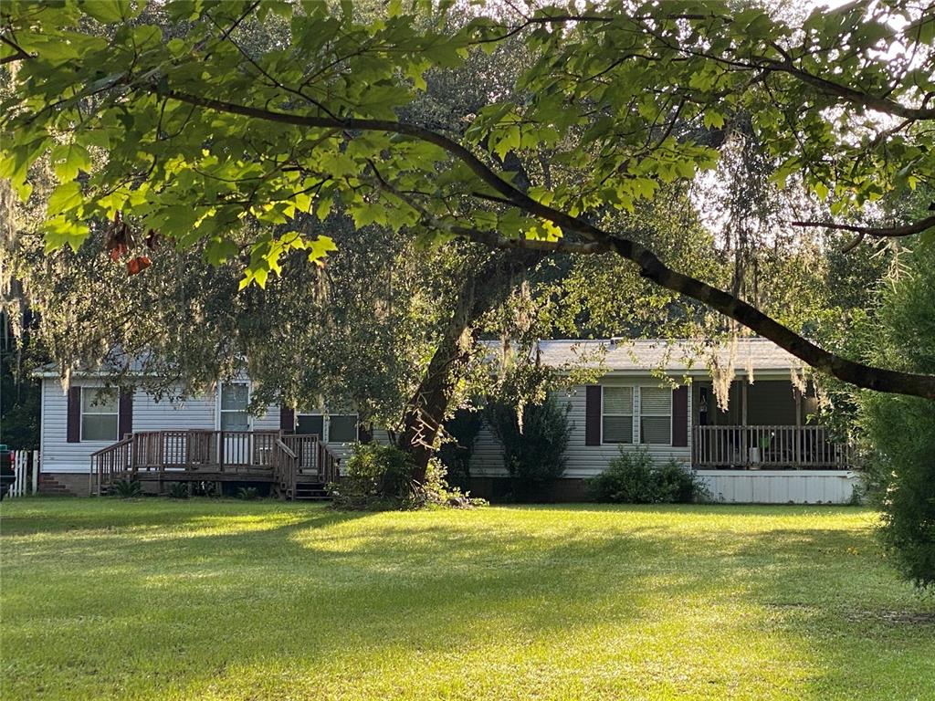 120 McMeekin Road, Hawthorne, FL 32640 Compass