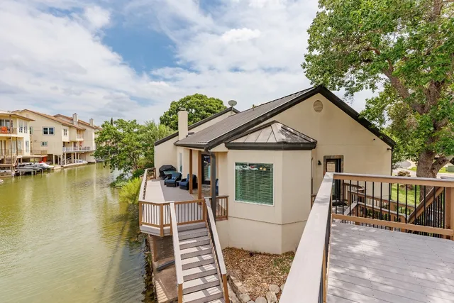 $4,950 | 521 Lucy Lane, Horseshoe Bay, TX 78657