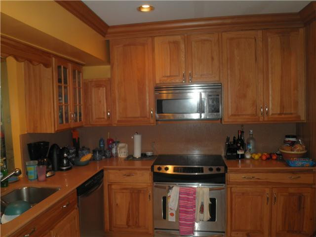 5515 Cleveland Street Hollywood, FL 33021 - Photo 4 of 5 Kitchen