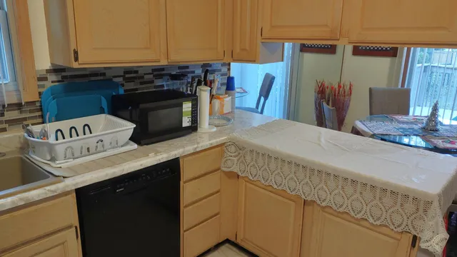 $429,900 | 8287 Berkshire Drive, Ypsilanti, MI 48198