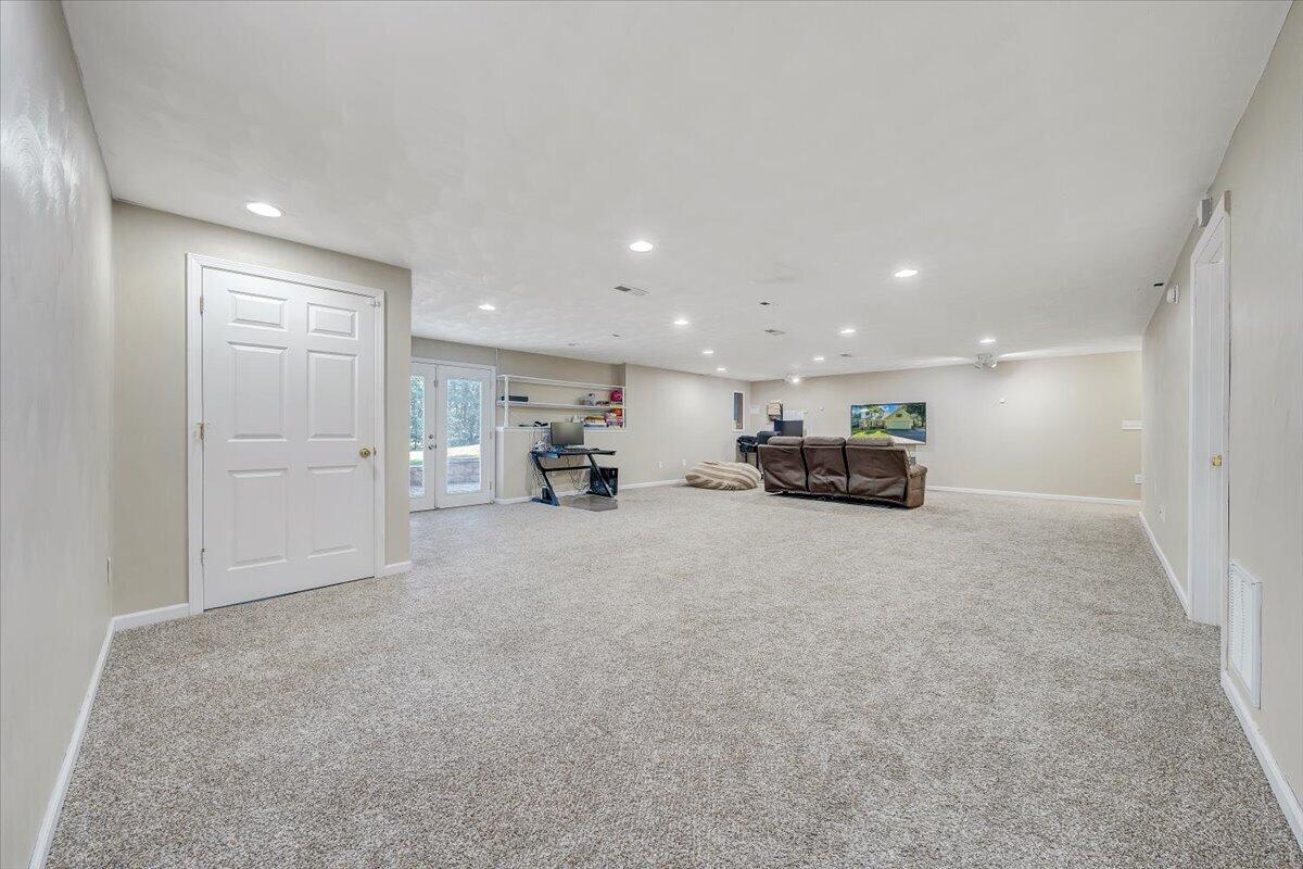 1425 Virginia Ridge Drive Hardy, VA 24101 - Photo 27 of 41 35-MIB09684