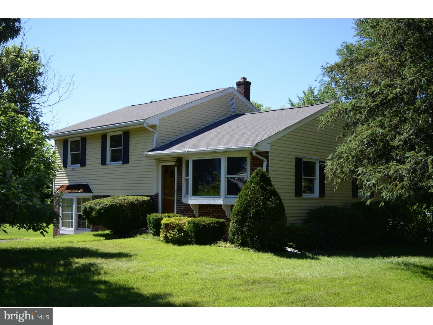 429 Adrian Road Collegeville, PA 19426 - Photo 3 of 23 Gallery Image 3