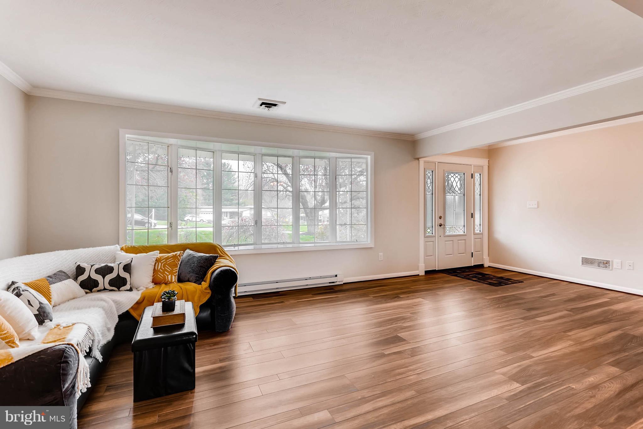 605 Trixsam Road Sykesville, MD 21784 - Photo 7 of 30 Plenty of room for entertaining guests.