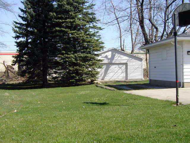 109 Barry Road Southwest Reynoldsburg, OH 43068 - Photo 2 of 5 Gallery Image 2