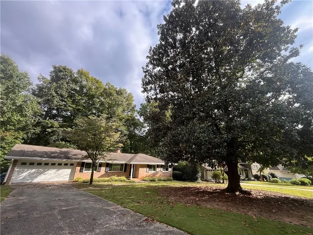 $3,195 | 2301 Echo Hills Circle Northeast, Atlanta, GA 30345