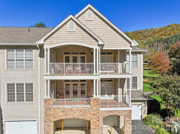 $439,000 | 91 Glenview Lane, Unit 4039, Maggie Valley, NC 28751