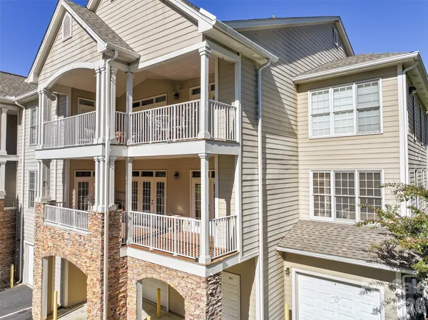 $439,000 | 91 Glenview Lane, Unit 4039, Maggie Valley, NC 28751