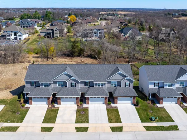$439,900 | 3911 Orchard Drive, Unit 3911, Bettendorf, IA 52722