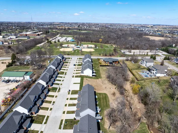 $439,900 | 3911 Orchard Drive, Unit 3911, Bettendorf, IA 52722