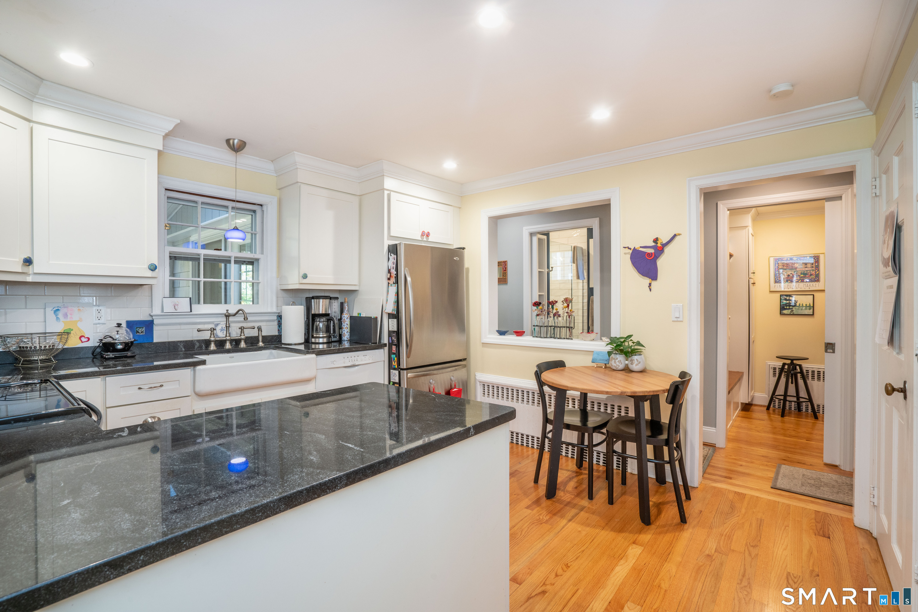66 Linbrook Road West Hartford, CT 06107 - Photo 9 of 38
