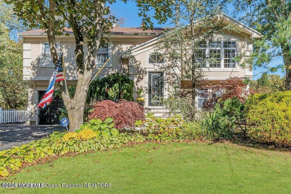 541 Frank Applegate Road Jackson, NJ 08527 - Photo 2 of 34 20251223015323158549000000-o
