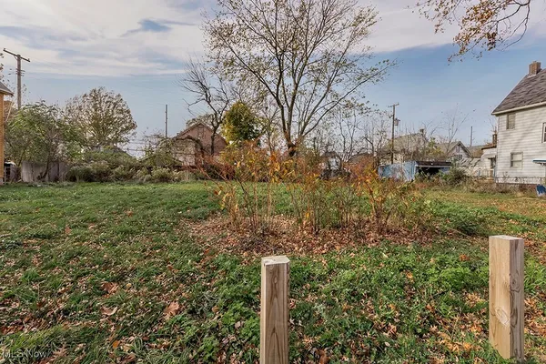 $7,500 | 1274 East 134th Street, East Cleveland, OH 44112