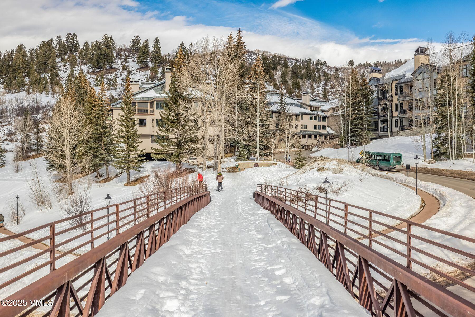 311 Offerson Road, Unit 232 Beaver Creek, CO 81620 - Photo 33 of 42 a balcony with view of city