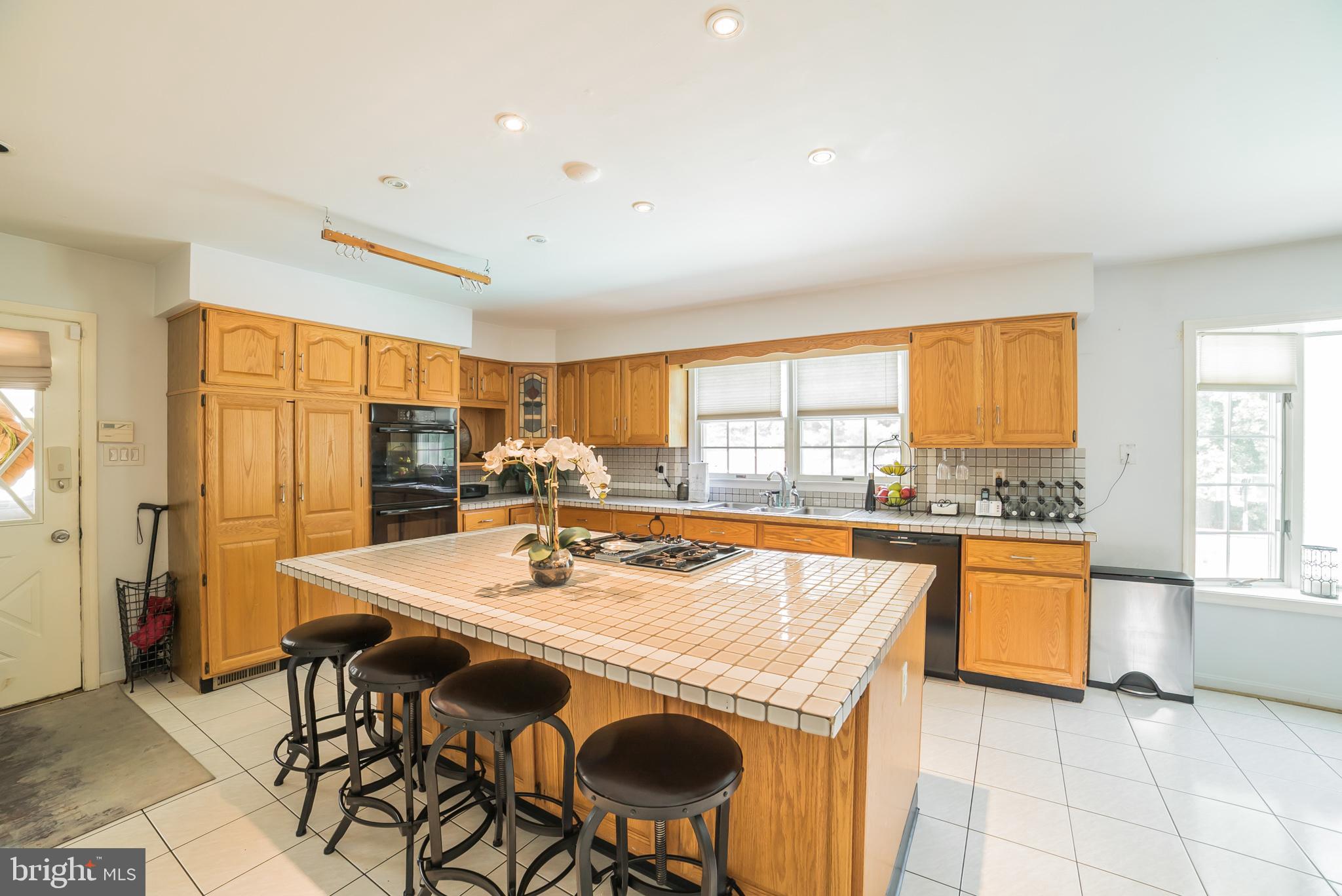 3428 Chapman Road Randallstown, MD 21133 - Photo 13 of 33 Open kitcen