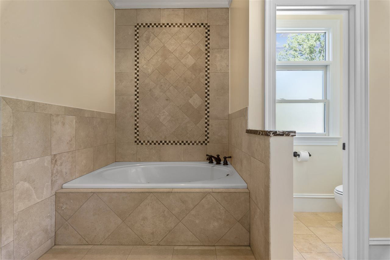 2010 White Oak Road Raleigh, NC 27608 - Photo 19 of 30 Photo 19