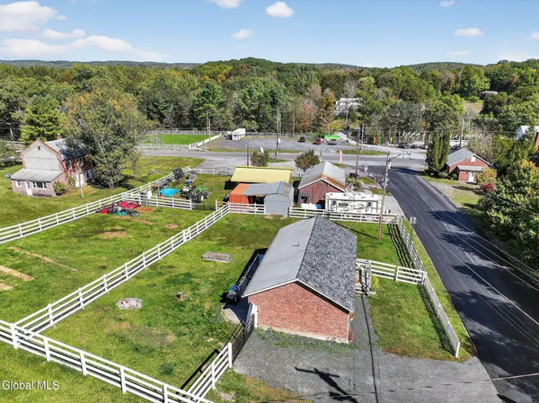 $900,000 | 379-391 Highway 145, Durham, NY 12423