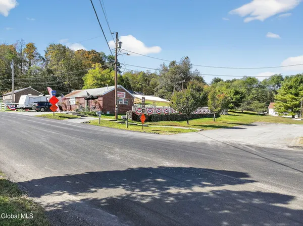 $900,000 | 379-391 Highway 145, Durham, NY 12423
