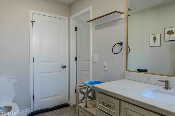 $679,900 | 1042 Robinson Court, Hanford, CA 93230