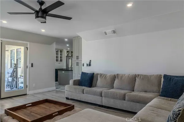 $679,900 | 1042 Robinson Court, Hanford, CA 93230