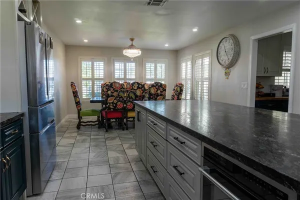 $679,900 | 1042 Robinson Court, Hanford, CA 93230