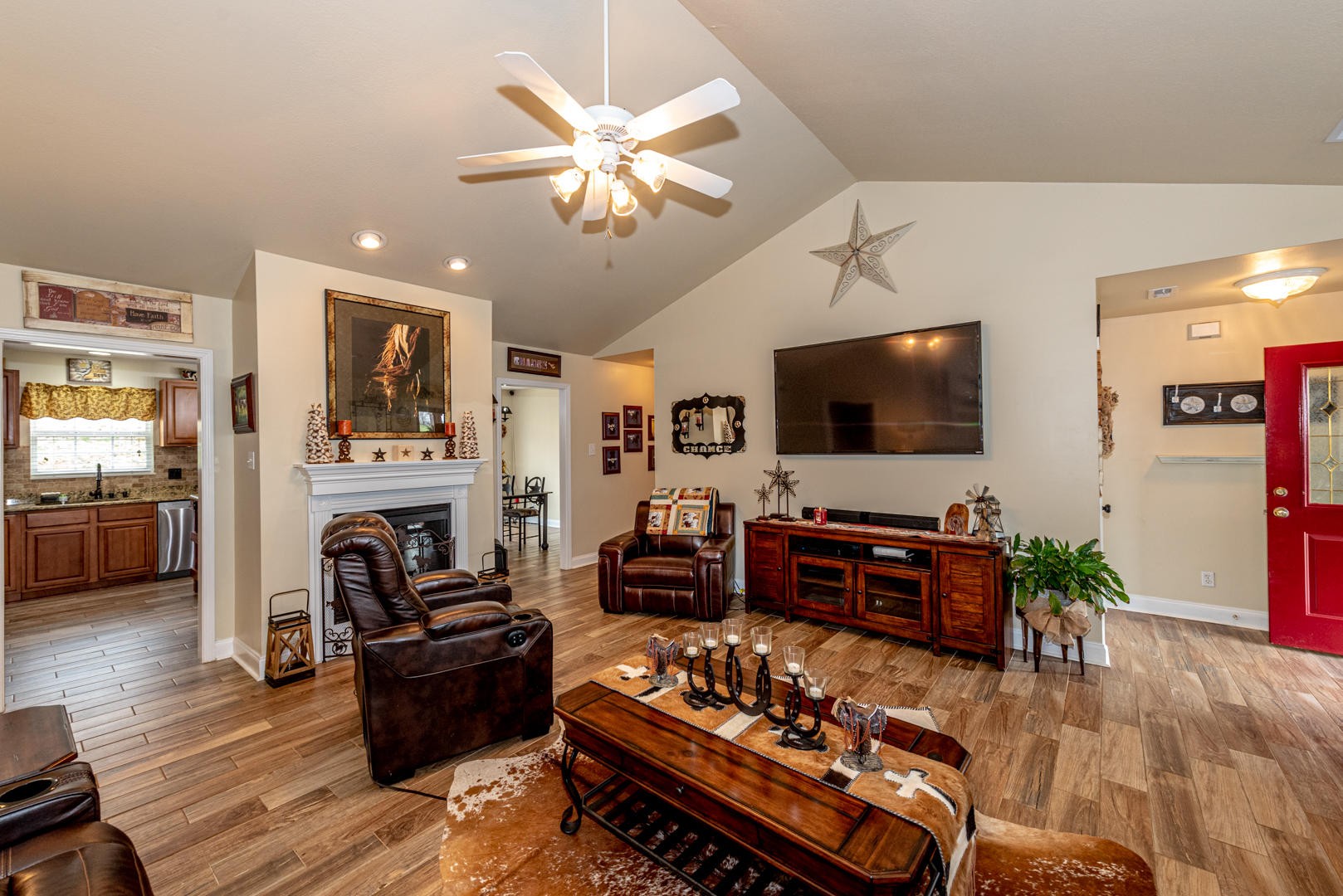 5565 J Riley W Drive Greenback, TN 37742 - Photo 5 of 35 Gallery Image 5
