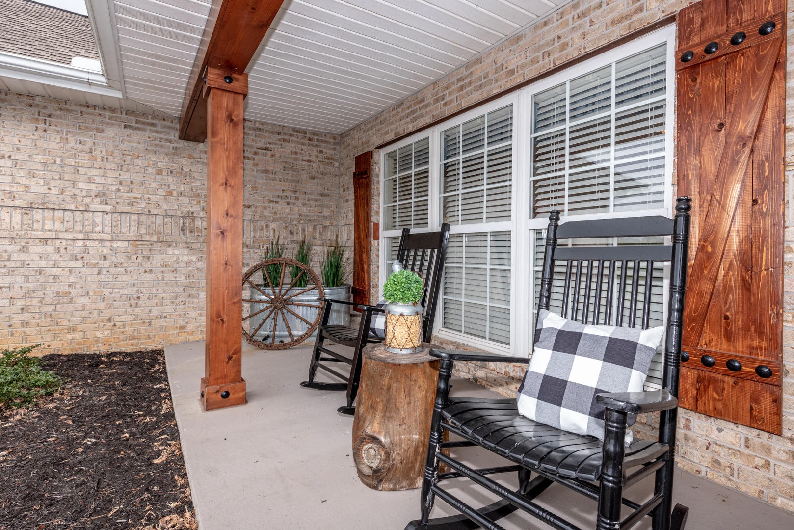 5565 J Riley W Drive Greenback, TN 37742 - Photo 7 of 35 Gallery Image 7