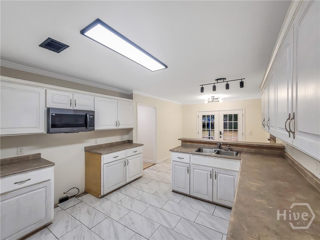 411 Oak Lane Rincon, GA 31326 - Photo 18 of 43 Kitchen view 2