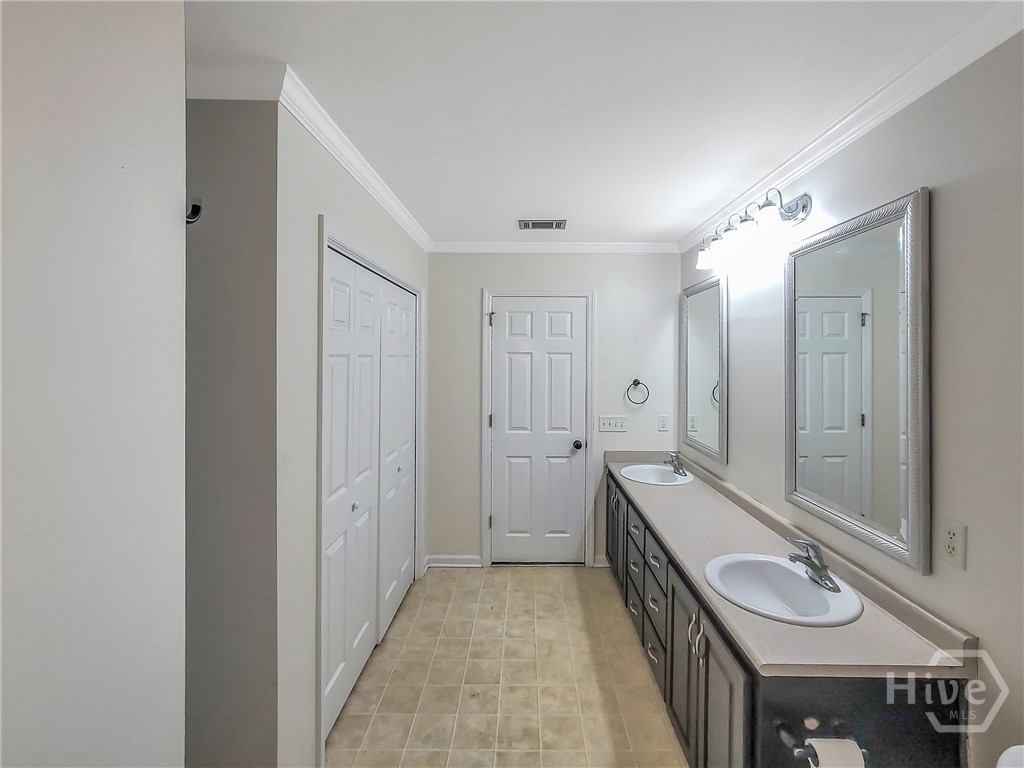 411 Oak Lane Rincon, GA 31326 - Photo 35 of 43 Owner's Bathroom view 2