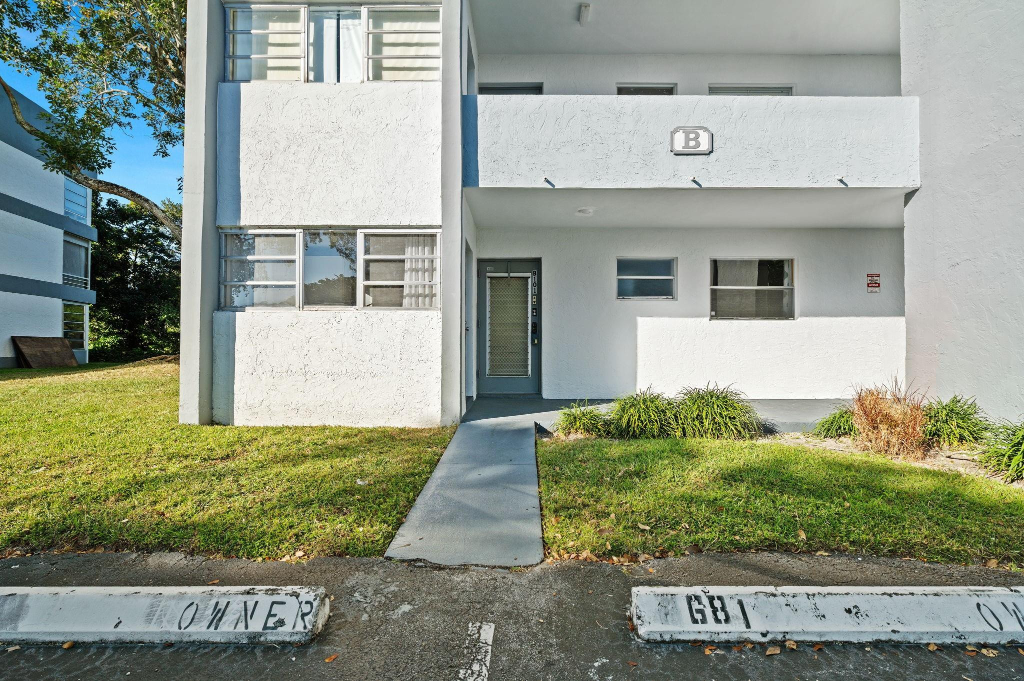 8341 Sands Point Boulevard, Unit B101 Tamarac, FL 33321 - Photo 4 of 40 Photo 4