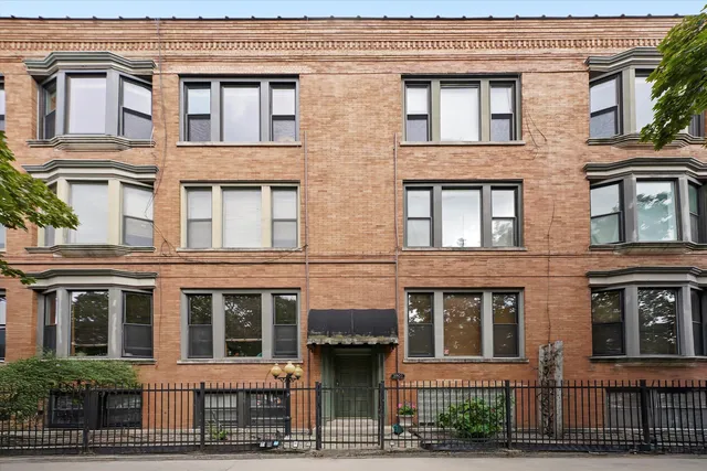 $399,000 | 3901 North Fremont Street, Unit 3N, Chicago, IL 60613