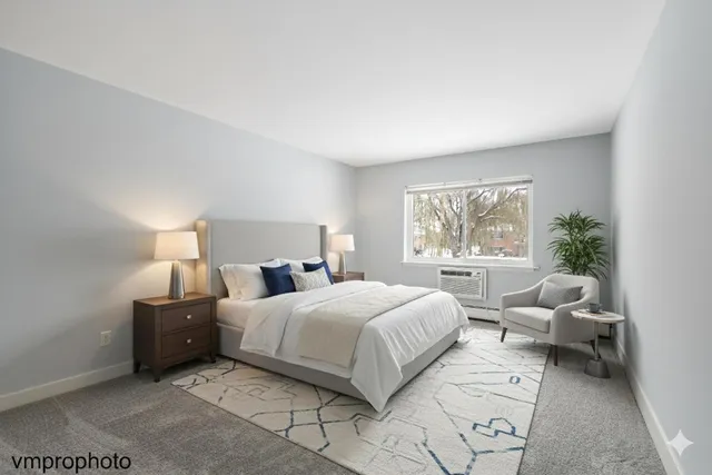 $199,900 | 707 Falcon Drive, Unit C207, Arlington Heights, IL 60005