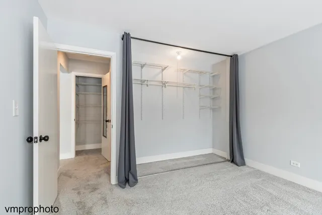 $199,900 | 707 Falcon Drive, Unit C207, Arlington Heights, IL 60005