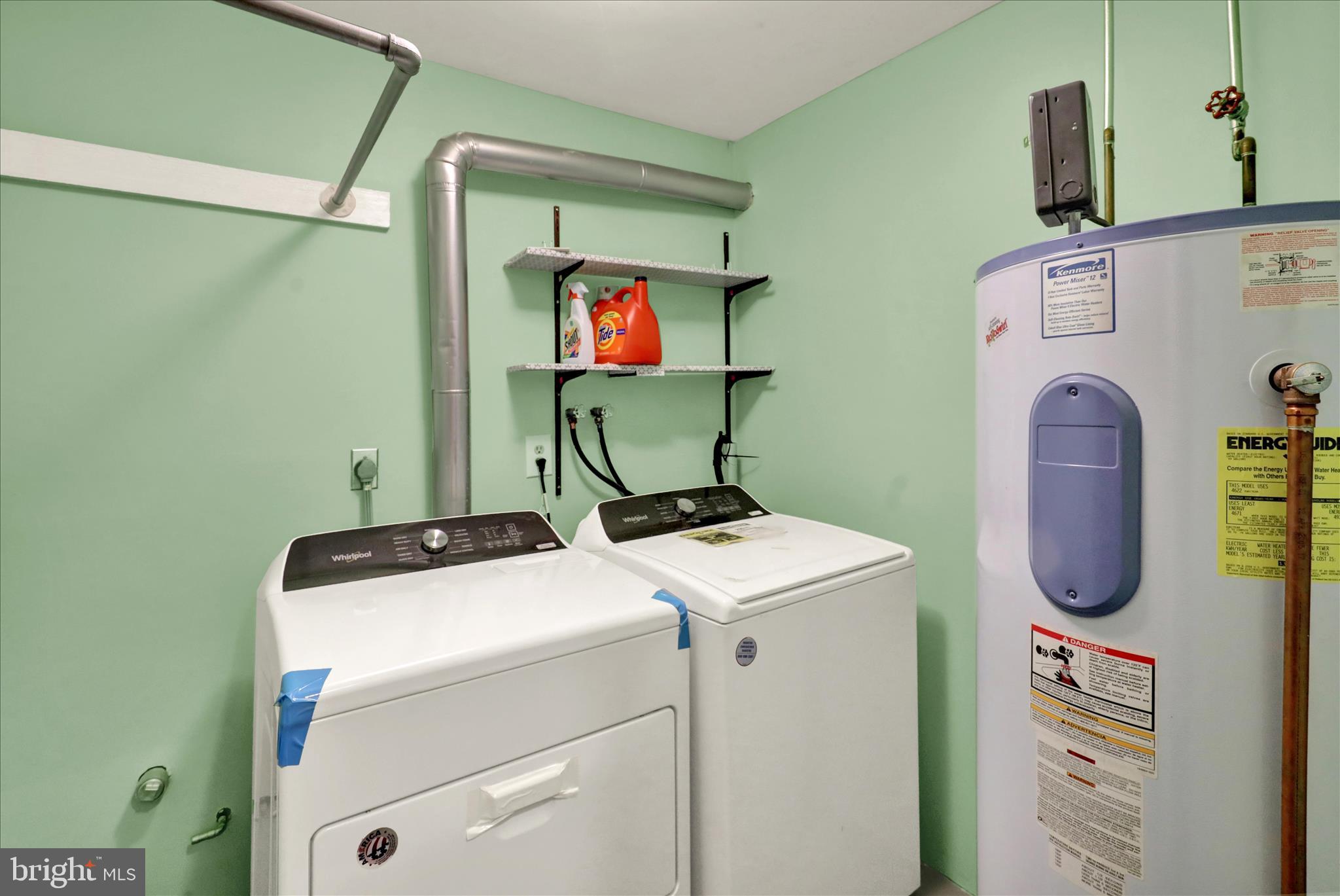 762 Tamarack Trail Reading, PA 19607 - Photo 26 of 41 Laundry/Washer and dryer included