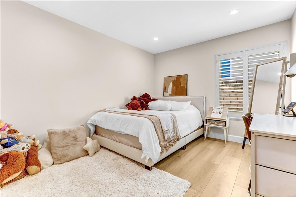 865 Palmgrove Avenue Thousand Oaks, CA 91320 - Photo 14 of 27