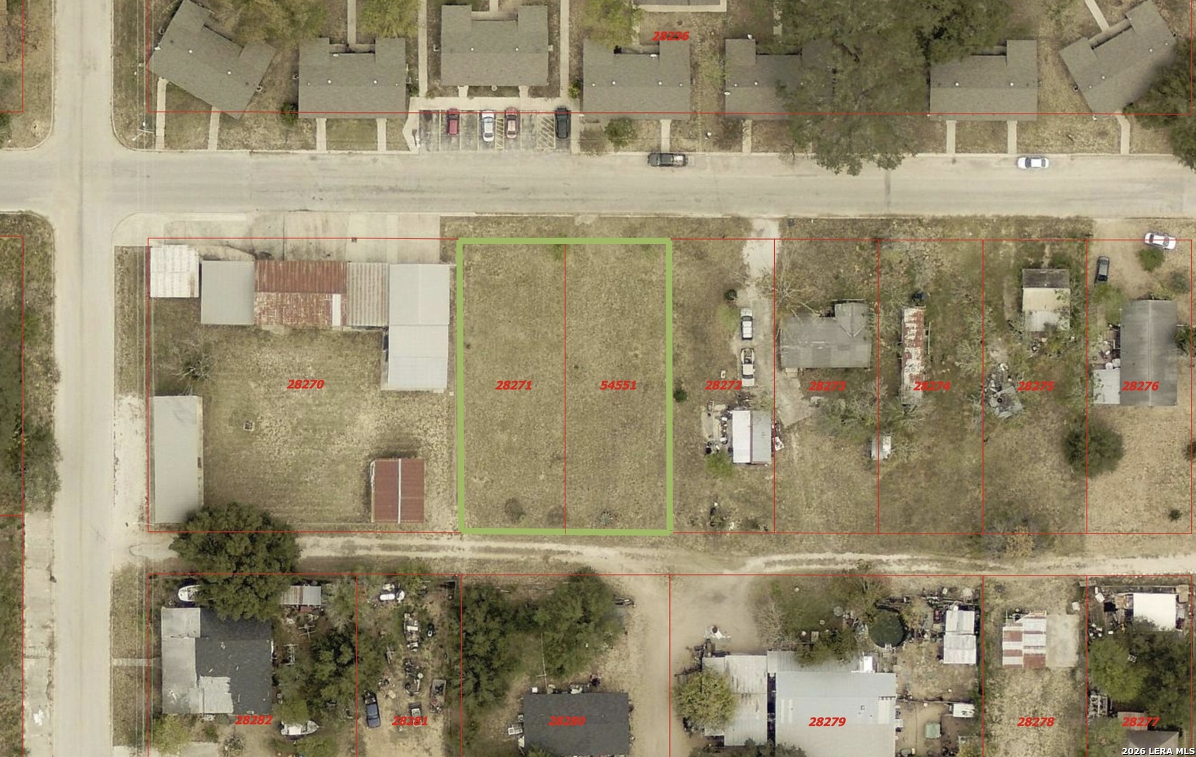 0 Trade Street Pleasanton, TX 78064 - Photo 5 of 6 a bathroom with shower