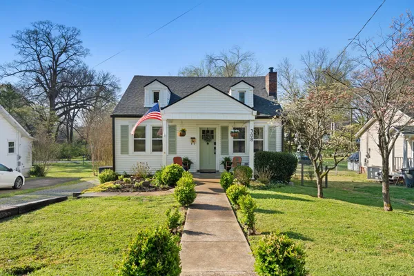 $410,000 | 308 5th Avenue, Columbia, TN 38401