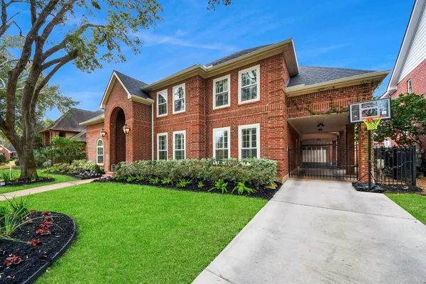 $869,000 | 3110 Hickory Run Drive, Sugar Land, TX 77479