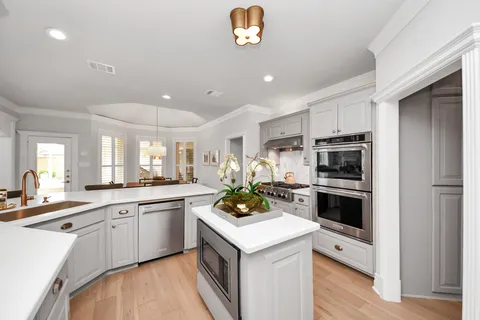 $869,000 | 3110 Hickory Run Drive, Sugar Land, TX 77479